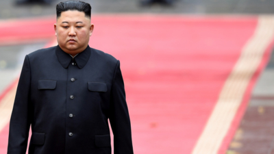 Kim Jong Un se simte amenințat de SUA. Liderul nord-coreean a examinat bazele de rachete